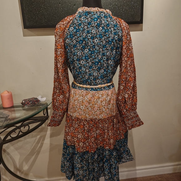 2/90 Tigerlily Takumi dress-0250 - Picture 7 of 17